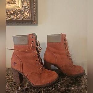 NWOT Timberland Women's Rust Suede Lace-Up Heeled Ankle Boots